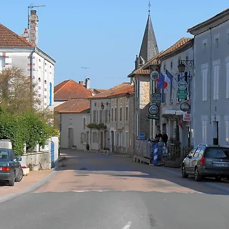 Bed & Breakfast L'auberge Abjat-sur-Bandiat
